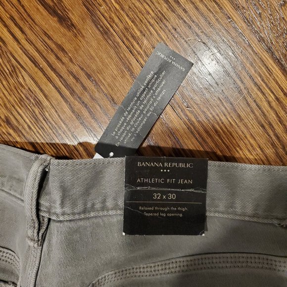 Banana Republic Athletic-Fit Jean in Charcoal NWT - Picture 5 of 5